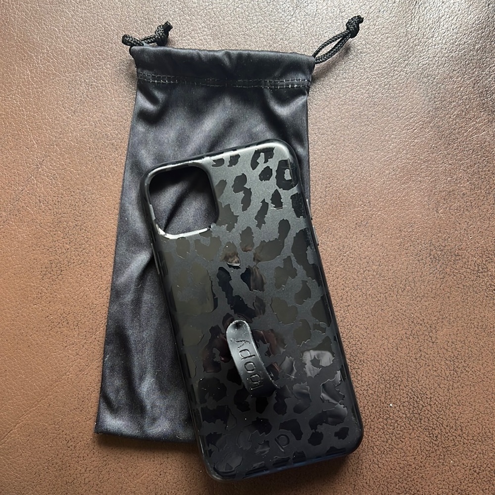Loopy Original - iPhone 11 Pro Max - Midnight Leopard - Mayte Edition /Righty